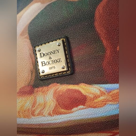 Disney Dooney & Bourke Lady And The Tramp Tote 2018 - Picture 2 of 16